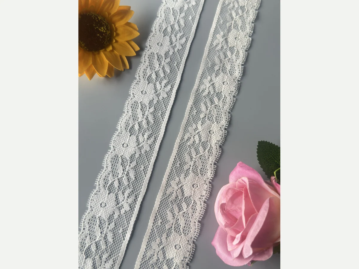 Narrow Lace